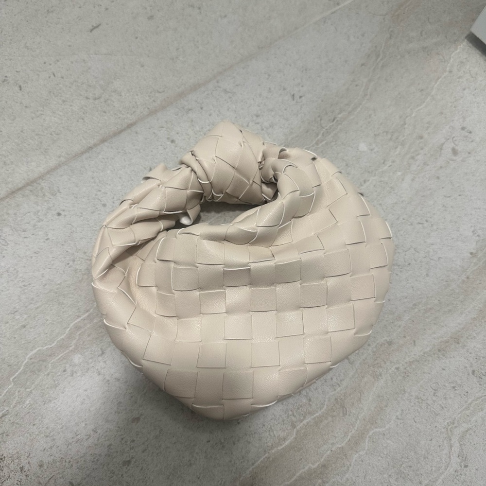 Elegant Cream Woven Women's Bag